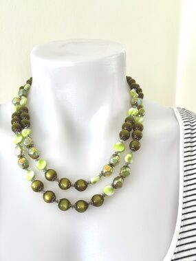 Vintage Hobe 2 strand Olive Green moonglow irisdencent beads gold tone necklace